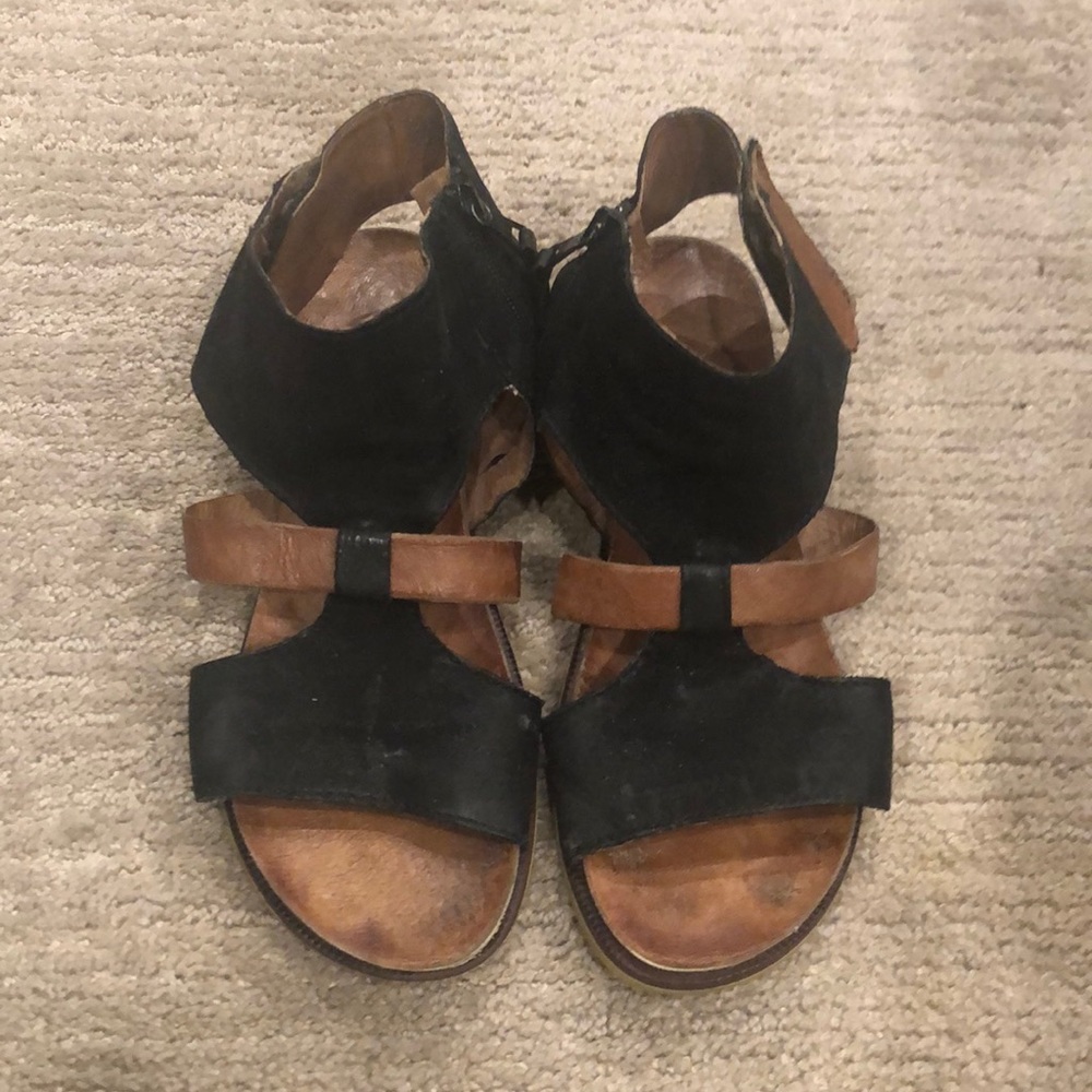 Miz Mooz sandals for women.  Size 39.  Black with brown.